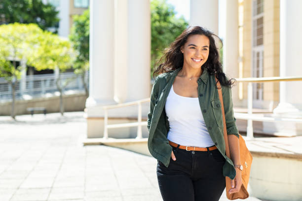 10 Fashion Tips for Plus-Size Women to Look Stylish & Confident